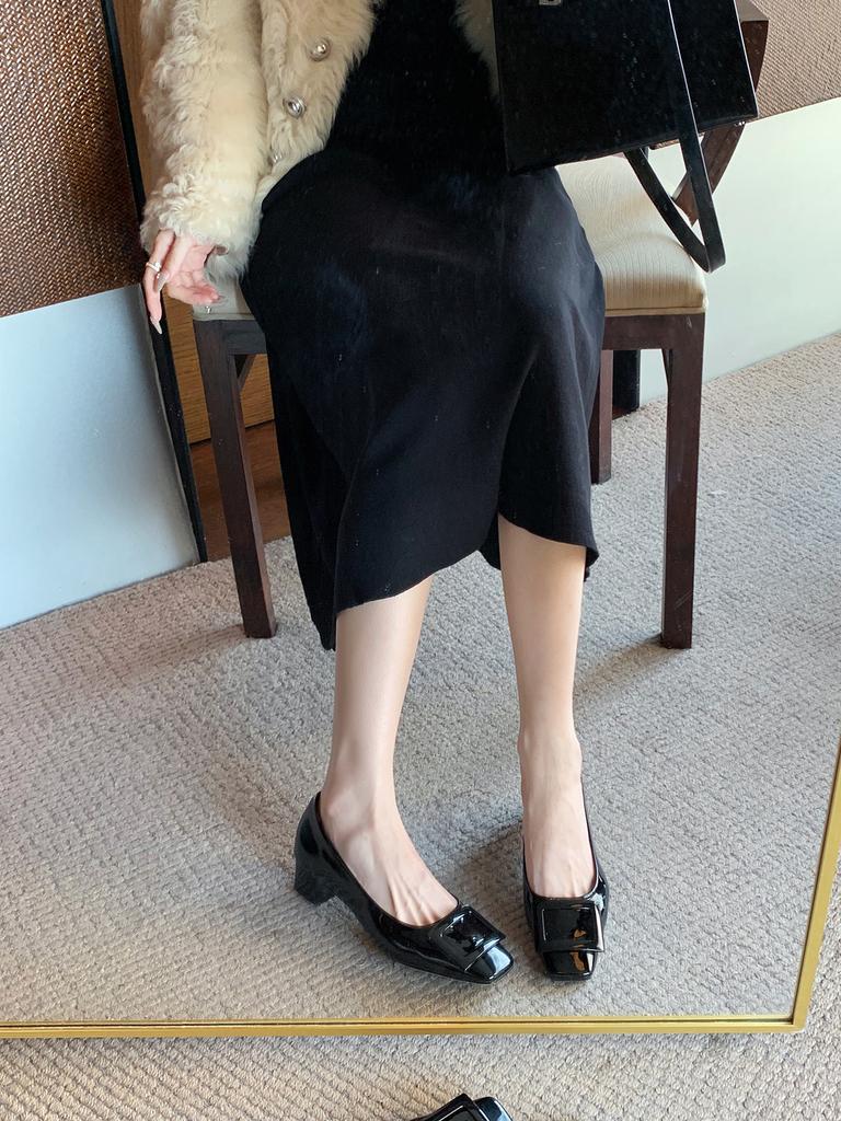 Ganze Rindsleder 2025 Herbst neu Traubenmutter klassisches Leder quadratische Schnalle Pendler dicker Absatz eckige Zehenpartie Temperament High Heel Einzelne Schuhe