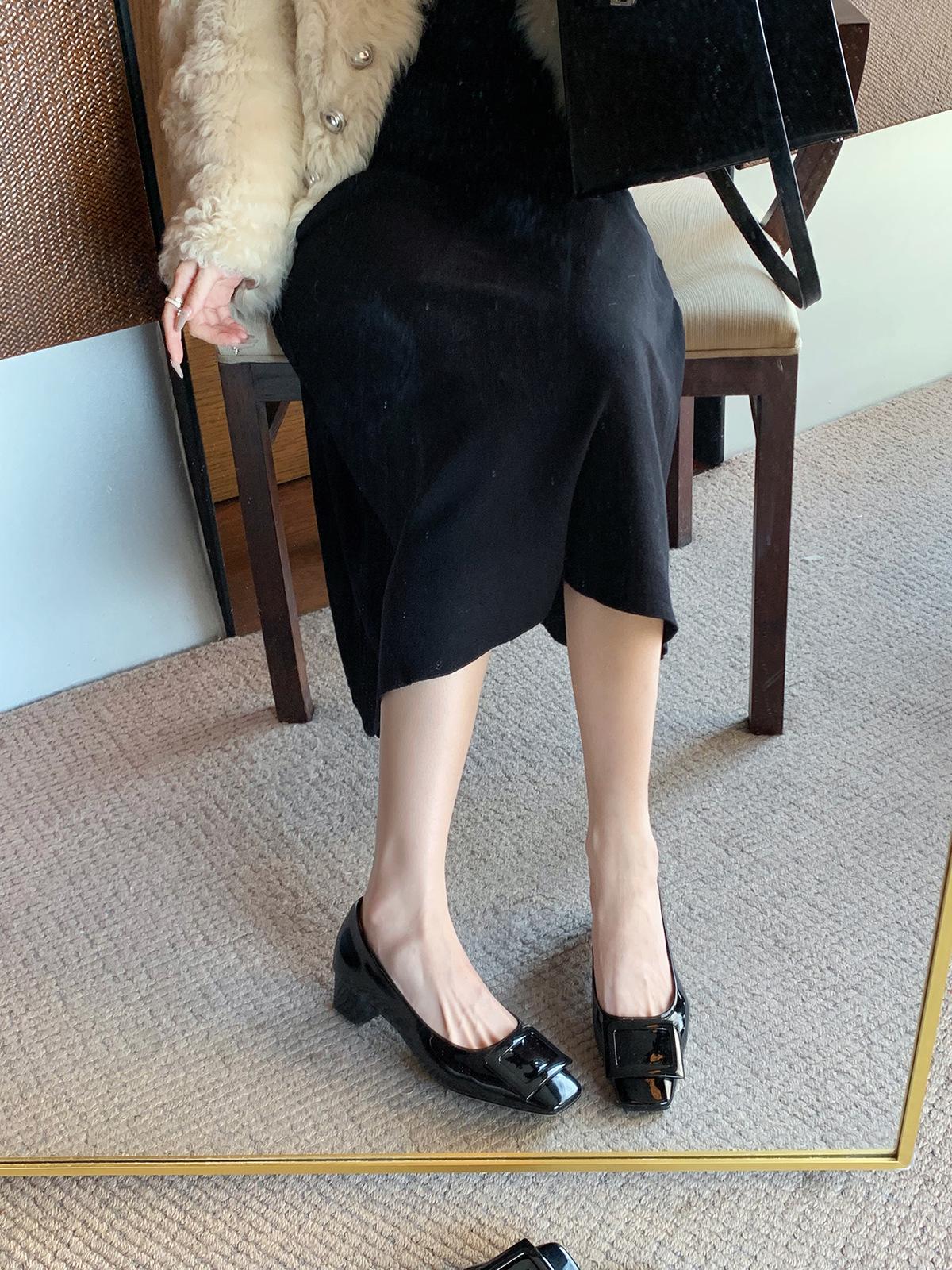 

Whole cowhide 2025 autumn new grape mother classic leather square buckle commuter thick heel square head temperament high heel single shoes 34