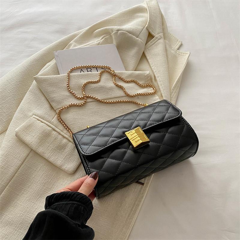 

Stylish Korean Casual Small Shoulder Bag For Women With Chain Strap In Trendy Colors чёрный