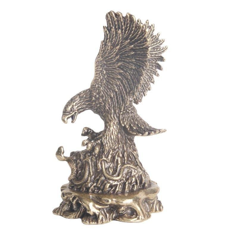 Vintage Brass Grand Ambition Creative Desktop Ornament Antique Miscellaneous Eagle Bronze Sculpture Craft Old Copperware Wholesa