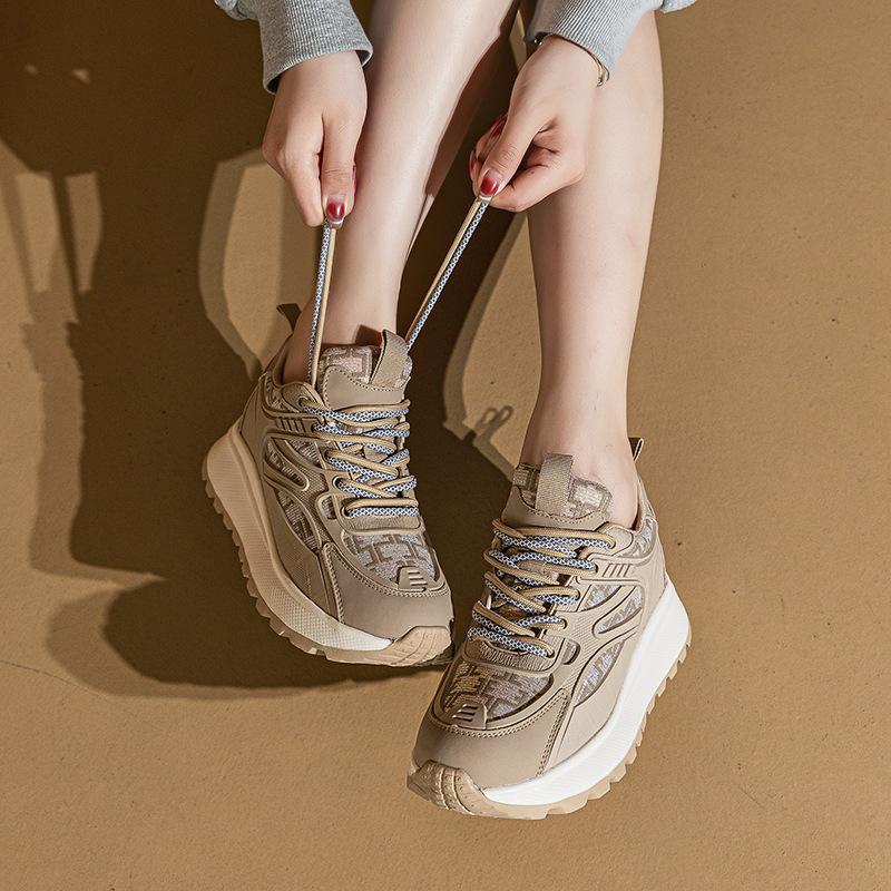 College style dad shoes women's 2025 autumn new Korean version round head lace-up comfortable and versatile sports and leisure shoes