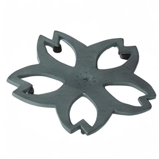 Ikenaga Iron Works Living with Iron Nanbu Iron Kamashiki Sakura (Large) Green Bamboo Gift Wrapping Available