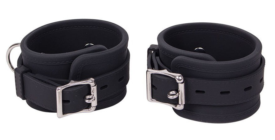DELUXE Silicone Wrist Handcuffs Black - Kiotos - Handcuffs