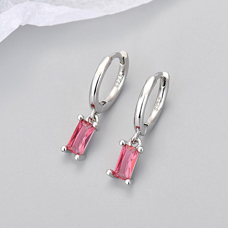 Kolorowe prostokątne kolczyki z cyrkoniami dla kobiet - Modne i stylowe