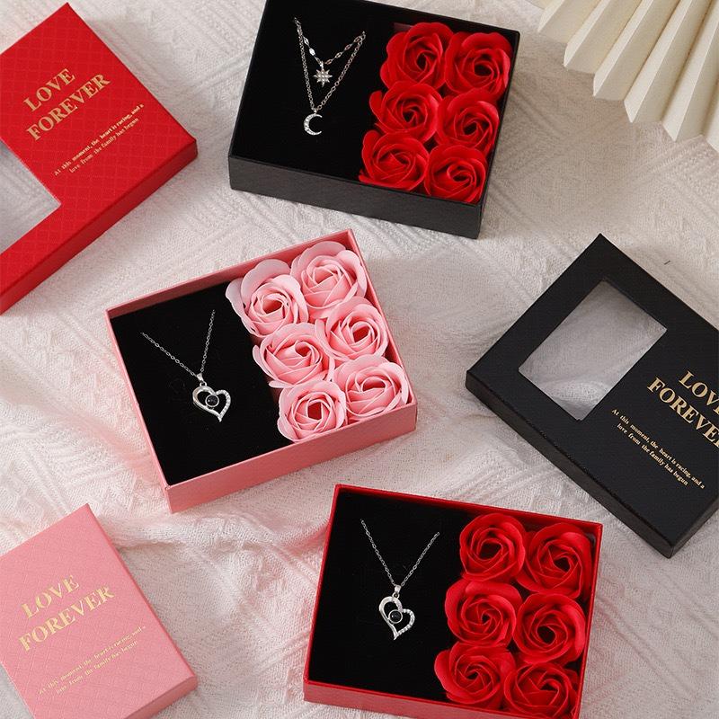 Romantic Gift Packaging Box with Bag Flower Valentine's Day Rose Gift Box for Ring Pendant Jewelry Present Window Opening Design