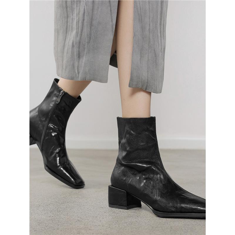 Old money wind thin boots women pointed thin thick heel short boots Martin boots 4.5cm soft leather flat bottom commuting OL short boots