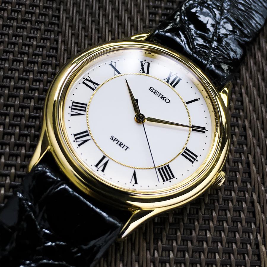 [USED] Rare Seiko wristwatch with sweep hands and Roman numerals