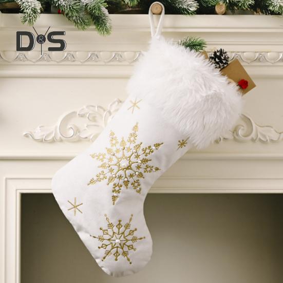 Julstrumpor Snöflinga Broderade Hängande Strumpor med Plyschkant Festival Heminredning Presentstrumpor för Julfest