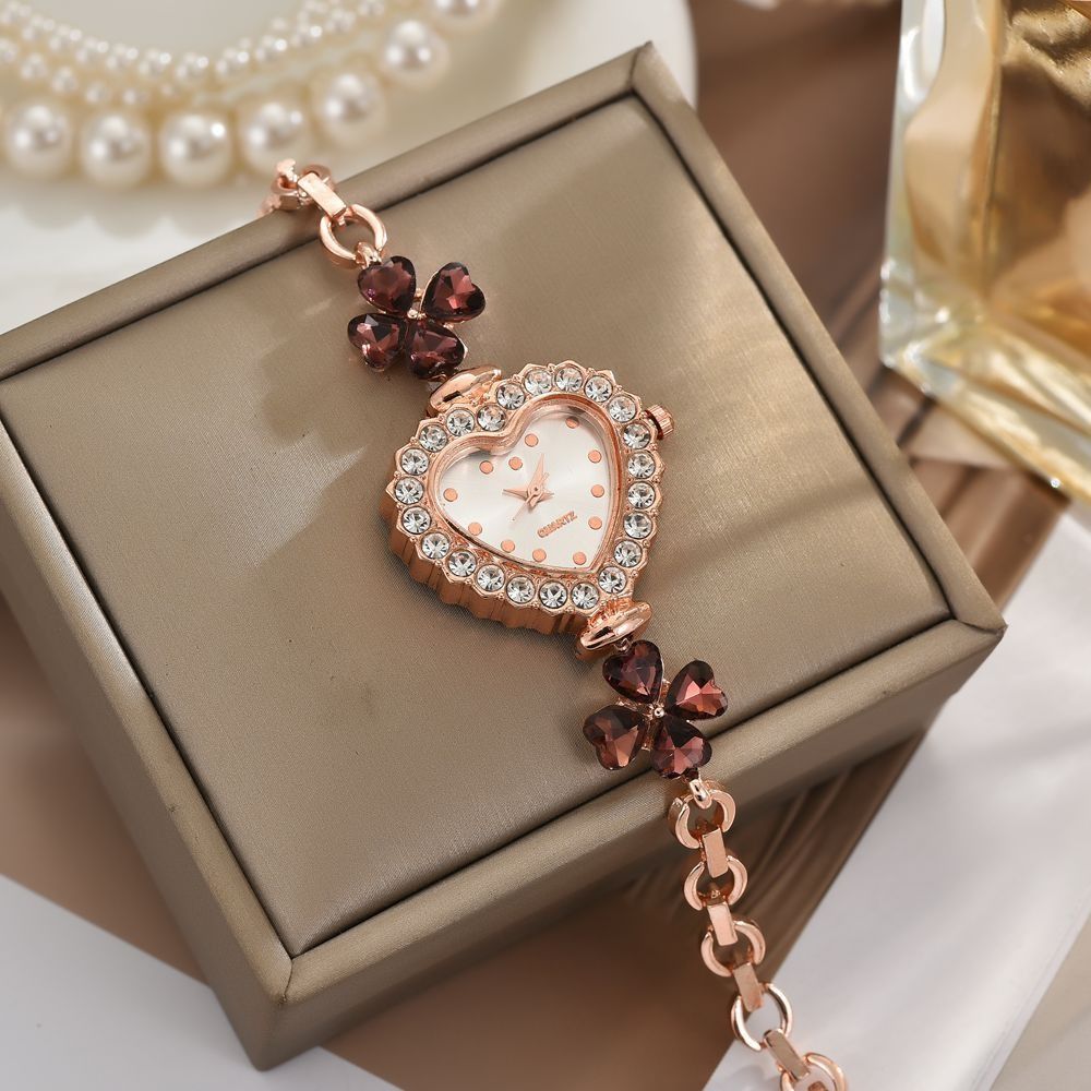Daily Rhinestone Quartz Watches Diamond Studded Watch Strap with Adjustable Bracelet Heart Shaped Watch Women Wristwatch Gift