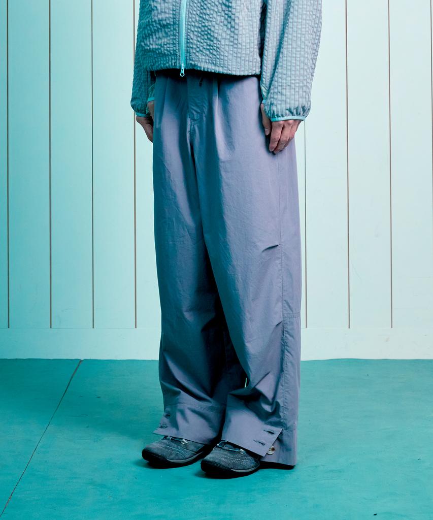 THE COLDEST MOMENT Tcm Hem Two Button Pants (Charcoal)