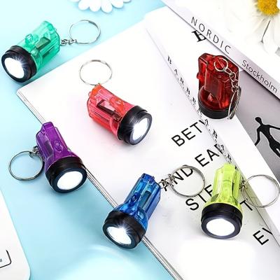 Přenosná mini LED svítilna na klíčenku - odolná, napájená z baterie s klipem z nerezové oceli pro kempování a večírky