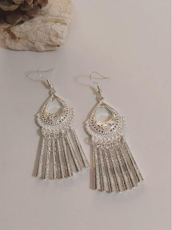 Geometrische Ohrringe im antiken Stil: Elegantes Design für Damen-Qipao-Accessoires