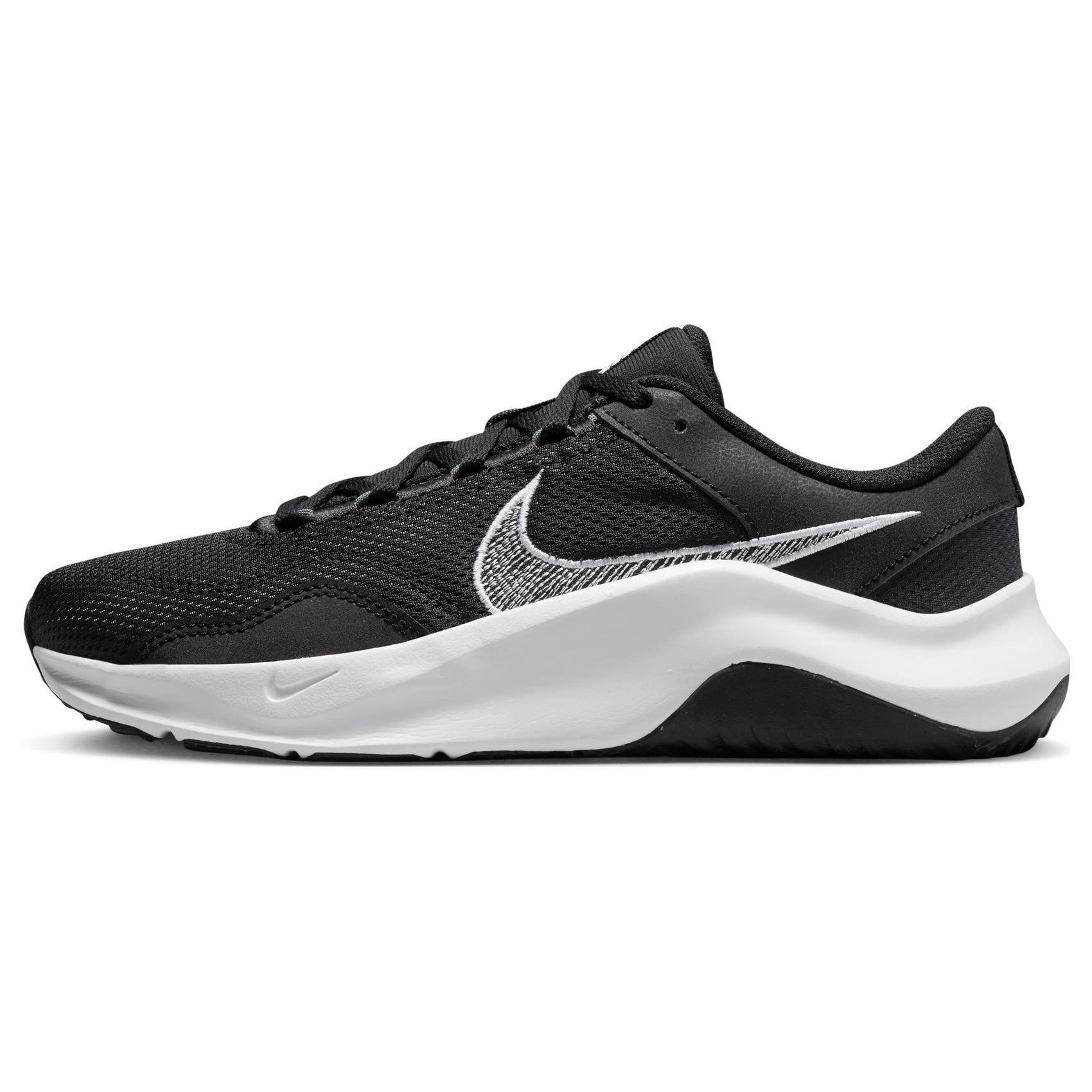 

Новые женские кроссовки Nike Legend Essential 3 Next Nature Черный Белый DM1119-001 36