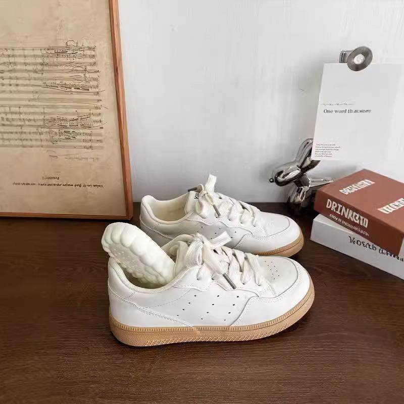 Casual Versatile Board Shoes Women's 2025 New Autumn Thin-soled Flat-bottomed Breathable Korean Round Head Sports Ins Little White Shoes