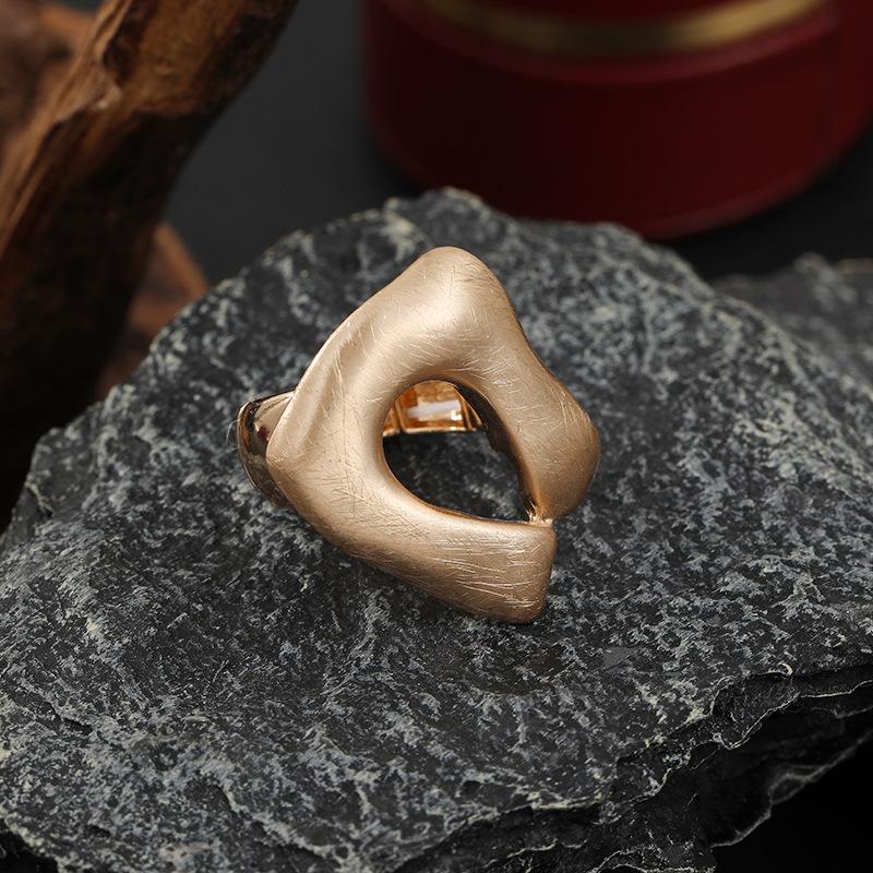 

Living ring light luxury French women s jewelry hollow design trend