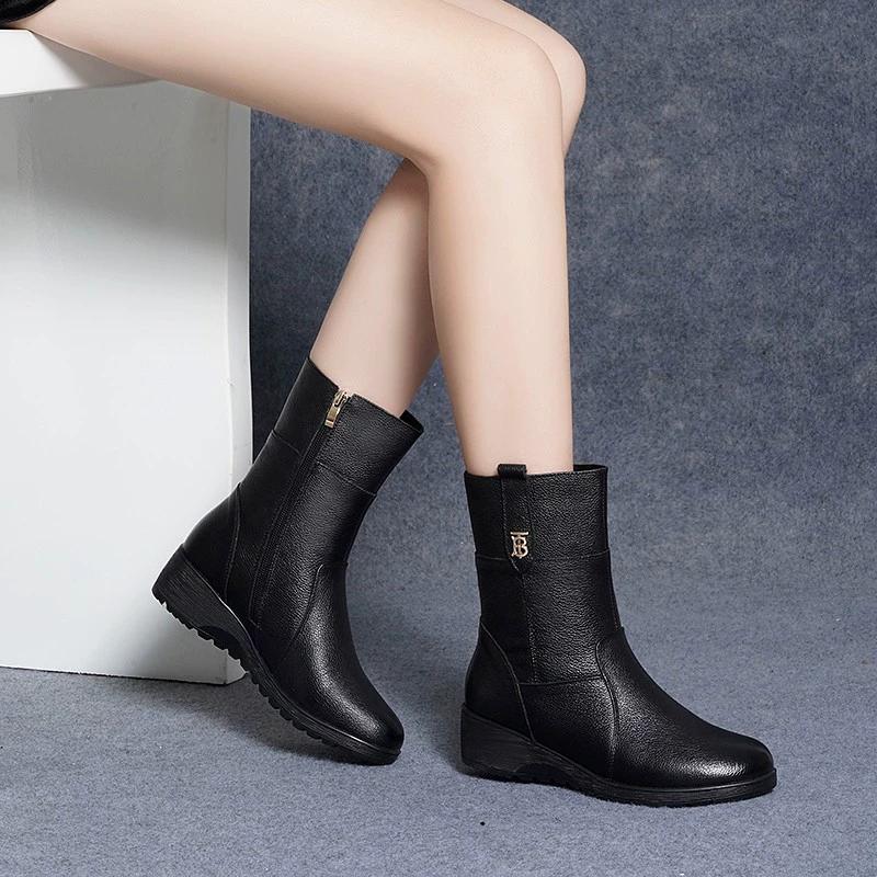 Autumn and Winter New Women's Boots Winter Mother Shoes Cotton Fashion Medium Boots Foreign Trade Large Size Leather Boots