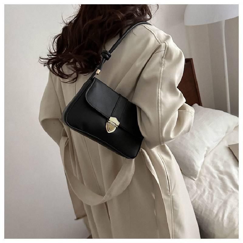 Fashion Womens Bag 2023 Winter New Stylish Solid Color Shoulder Bag**