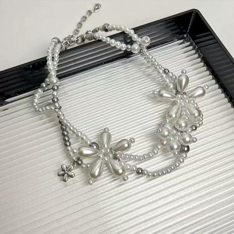 Pearl Flower Pendant Necklace for Women Luxury Exquisite Handmade Bead Petal Layered Choker Sweet Versatile Wedding Jewelry Gift