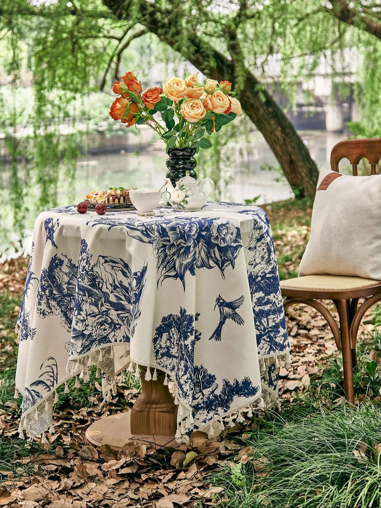 

Прямоугольная синяя скатерть с цветочным принтом, полиэстер, моющаяся, для помещений и улицы, непроливающаяся, чехол для стола для ди 150x100cm