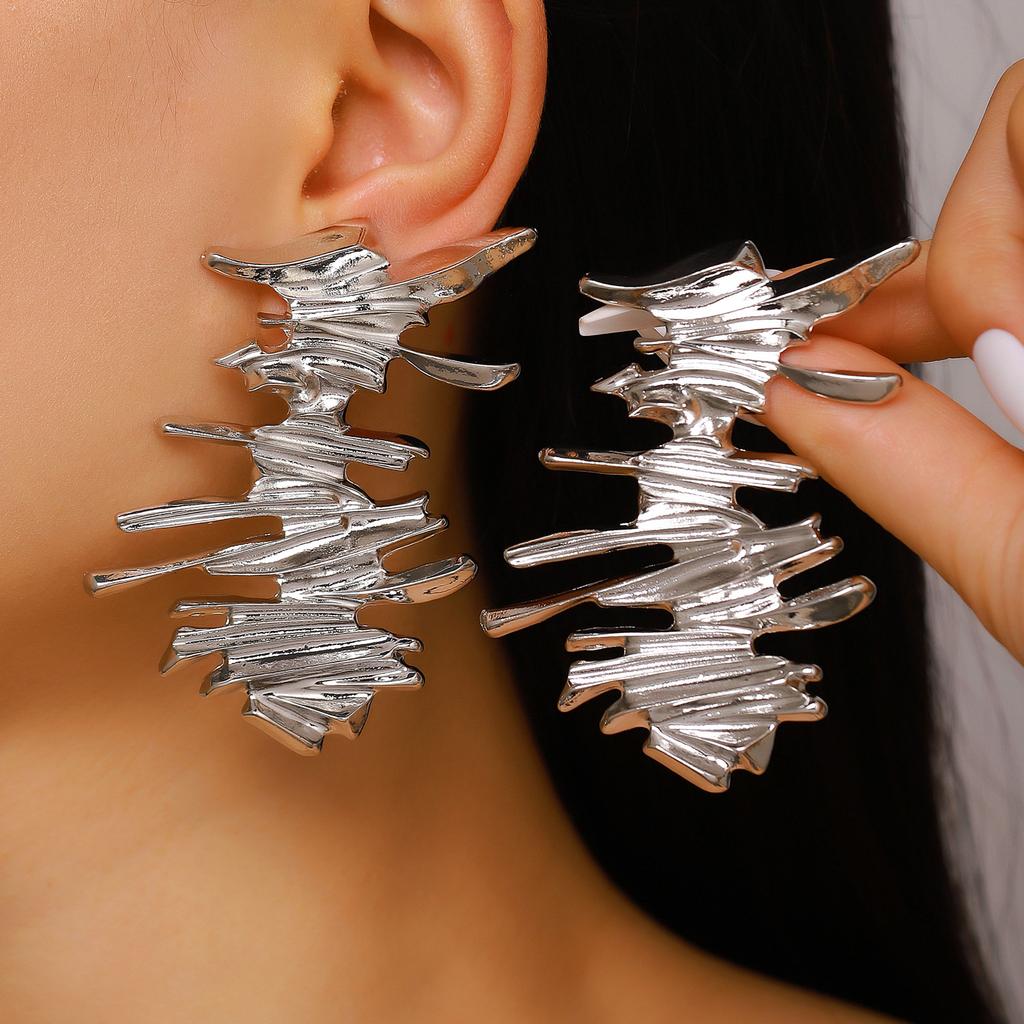 Exaggerated Metal Line Stud Earrings for Women Vintage Geometric Irregular Stacked Earrings Advanced Design Jewelry Gift