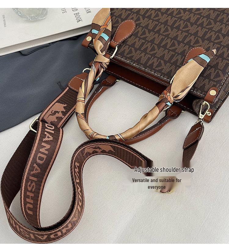 2025 Women's Retro Letter Print Large Capacity Tote Handbag