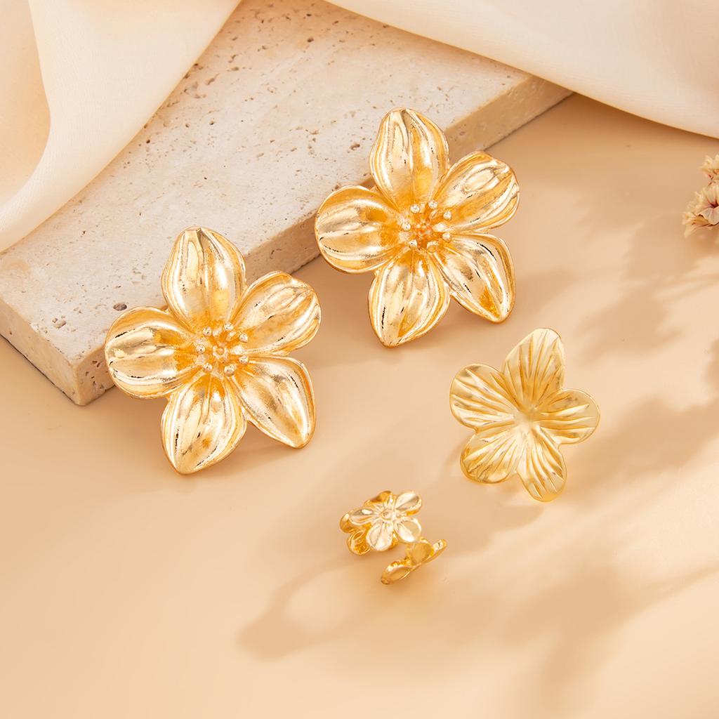 Bohemian-Style 4pcs Starfish Earrings Set Summer Beach Vacation Ear Clip Jewelry Party Gift Metal Star Flower Stud Earring