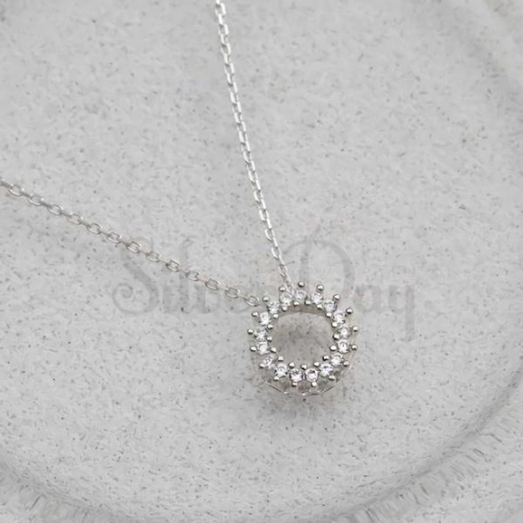 

Women s Accessories Daily Cubic Round Necklace