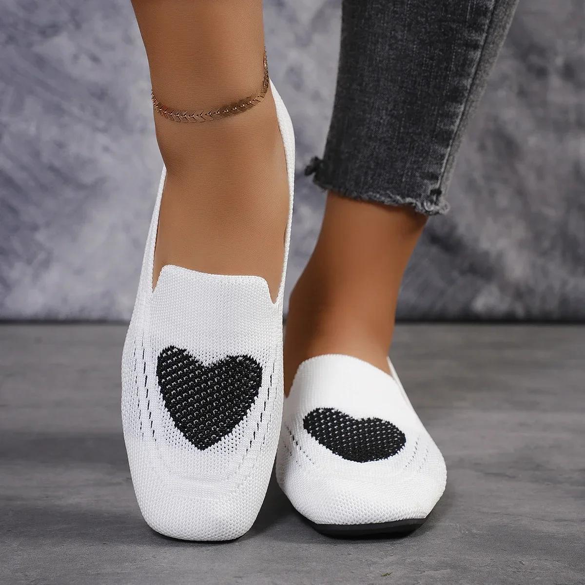 

2024 Женская обувь на плоской подошве Весна Новая мода В форме сердца Фирменный дизайн Повседневная обувь Zapatillas Mujer Shallow Mouth Slip-On Mom Shoes 36-43 43 покинуть белый