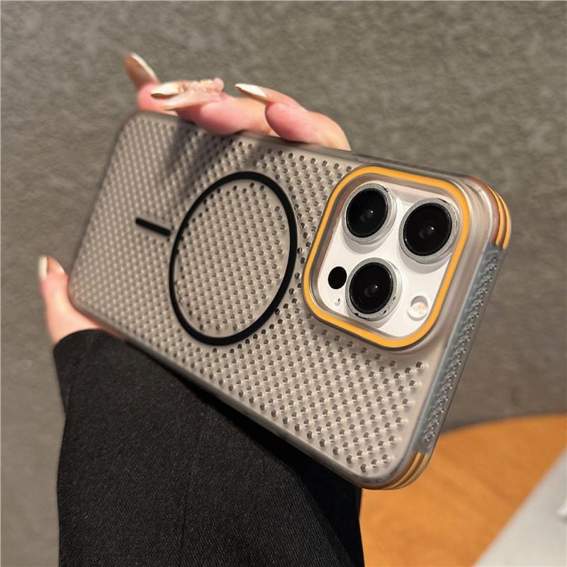 iPhone 17 Pro Max Breathable Mesh Anti-Drop Heat Dissipation Case with Apple 16 Magnetic Features