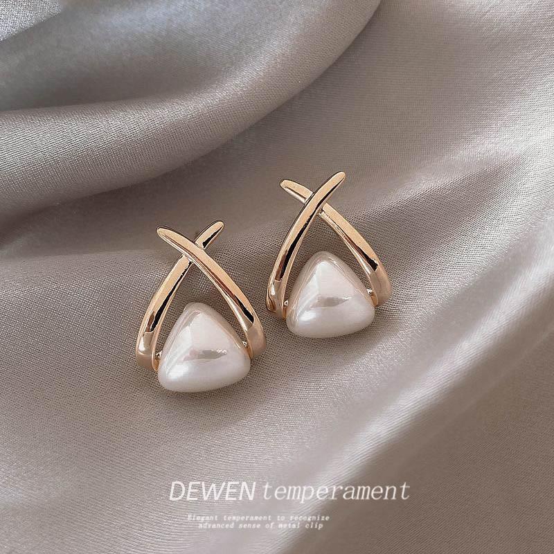 Pearl Earrings for Women - French Retro Design, New 2024 Style, Elegant High-End Jewelry