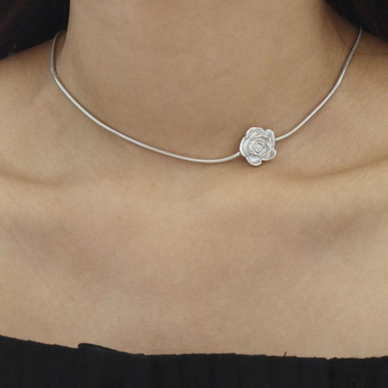 M.atur Rose Day Necklace 01