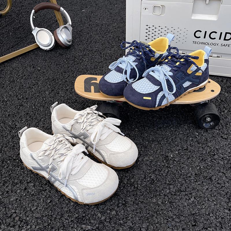 Mesh breathable casual shoes 2025 summer new fashion niche white shoes flat commuter training shoes women's