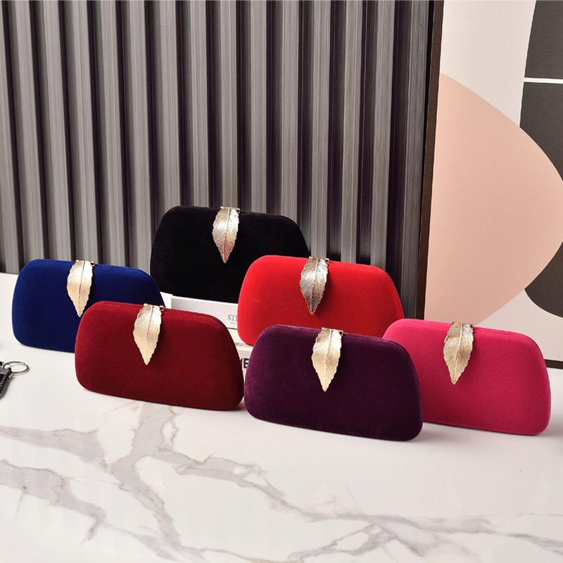 Roter Platz Tragetasche Schulter Mini Blattverschluss Handtasche für Damen Luxus Designer Samt Kleine Handytasche Umhängetasche Kupplung Hochzeit