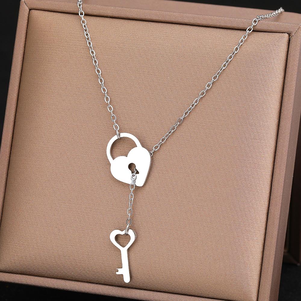 Stainless Steel Necklaces Trendy Fine Heart Lock Key Independent Pendants Fashion Chains Choker Necklace For Women Zircon Gifts