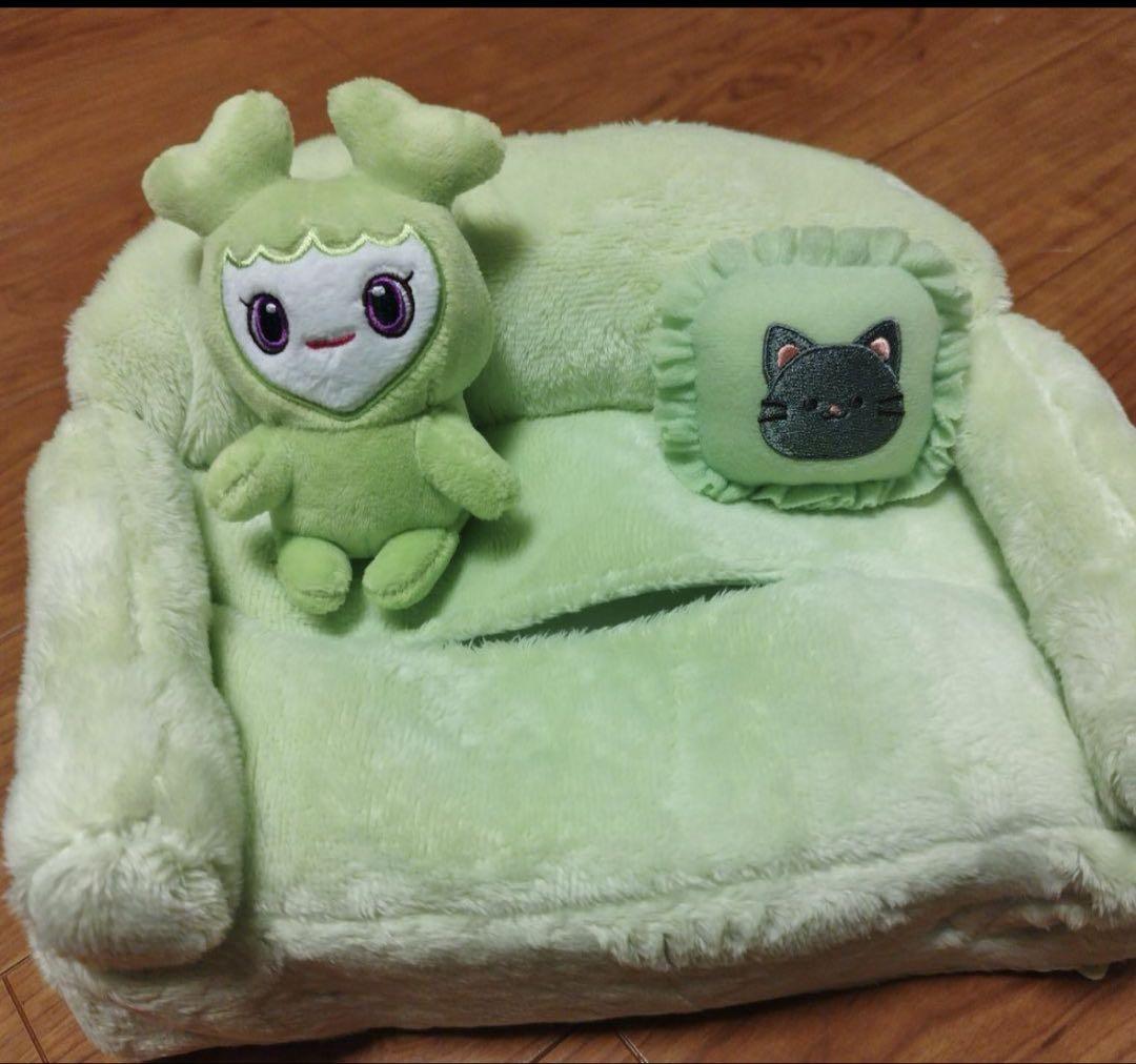 

[USED] TWICE gigo tissue cover John Blee