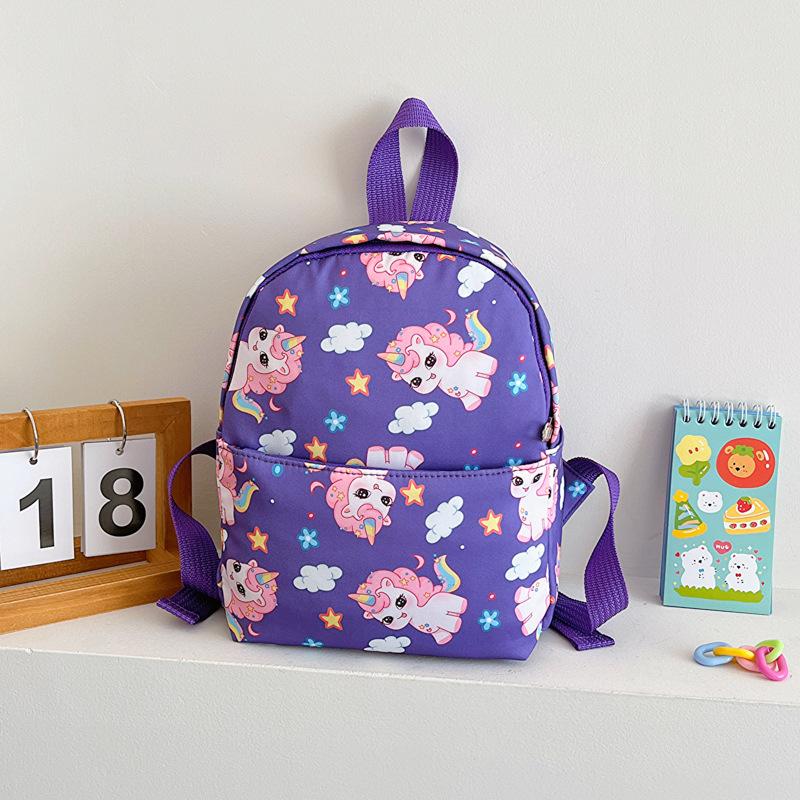 The new schoolbag loves lightweight and versatile small class leisure spine care to reduce the burden on children's bags