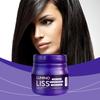 Crème de lissage capillaire protéinée La protéine nourrit et lisse les cheveux, créant une coiffure soyeuse et fluide à l'ambiance atmosphérique