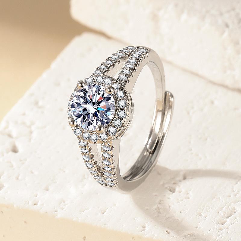 Luxury Round Zirconia Pave Ring: Shiny, Versatile European-American Fashion Jewelry for Women