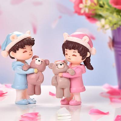 1 Pcs Mini Smile Wear Pajamas Valentine's Day Gift Hold Bear Cake Decor Couples Figurine Crafts Micro Miniatures