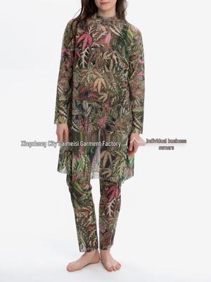 Costume da Bagno Intero a Tre Pezzi con Stampa Leopardo e Protezione Solare: Tuta, Top a Manica Lunga, Pantaloni Lunghi