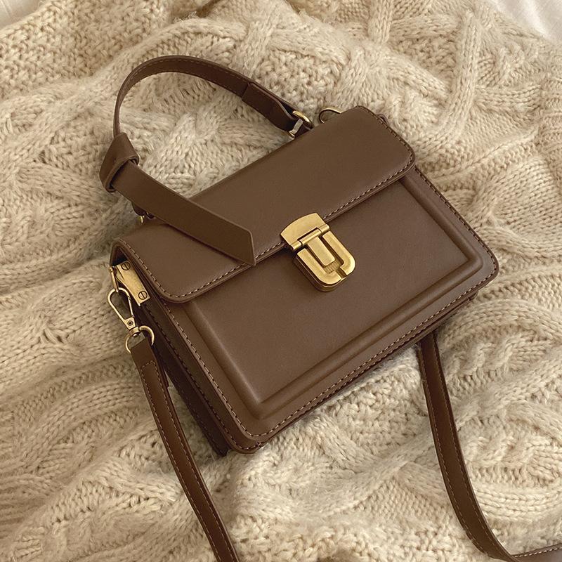 Versatile Messenger Bag Women's New Trendy Retro Portable Small Square Bag Niche Texture Shoulder Bag
