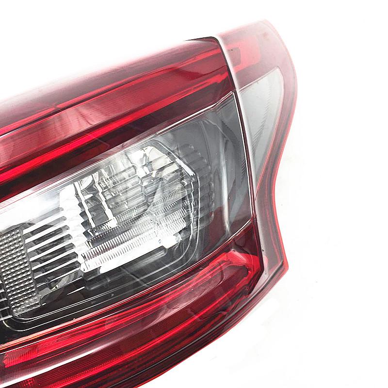 

New Qashqai Rear Taillight: 2019 Model Turn Signal & Brake Light Assembly Driver s side, flat light (inner)