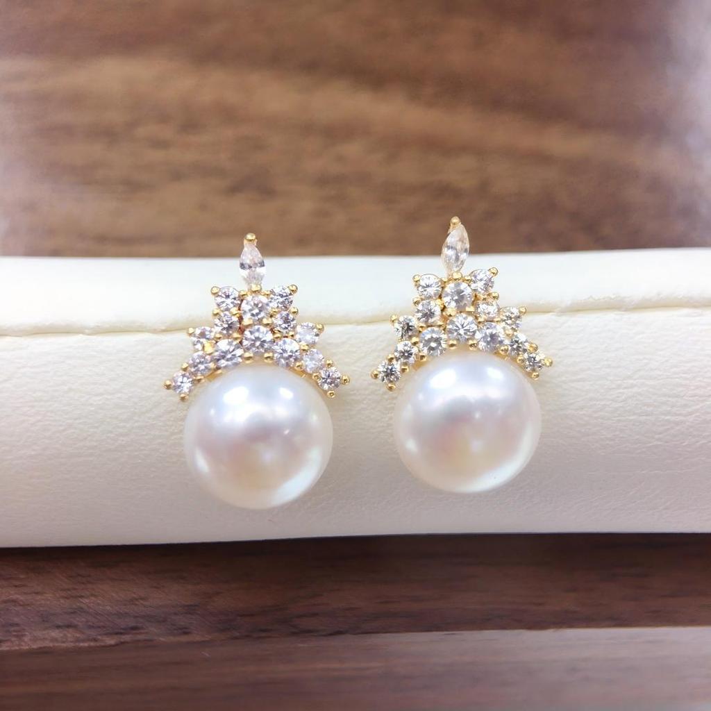 Ice and Snow Queen Natural Freshwater Pearl Earrings Fashionable Light Luxury High End Zircon Versatile Earrings