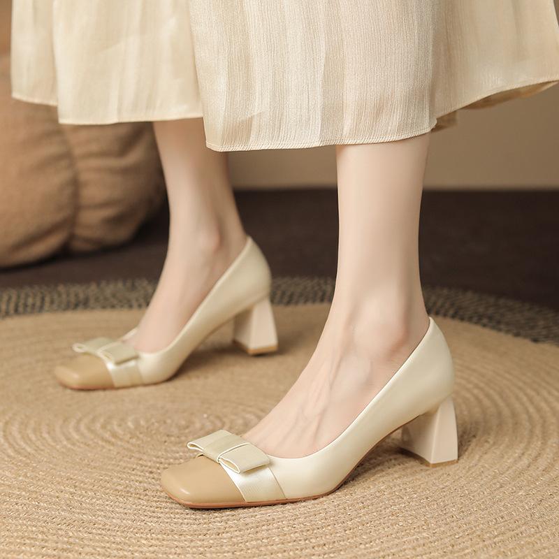 Xiaoxiangfeng retro splicing small bow color matching square head thick heel single shoes women's high heel versatile spring and autumn