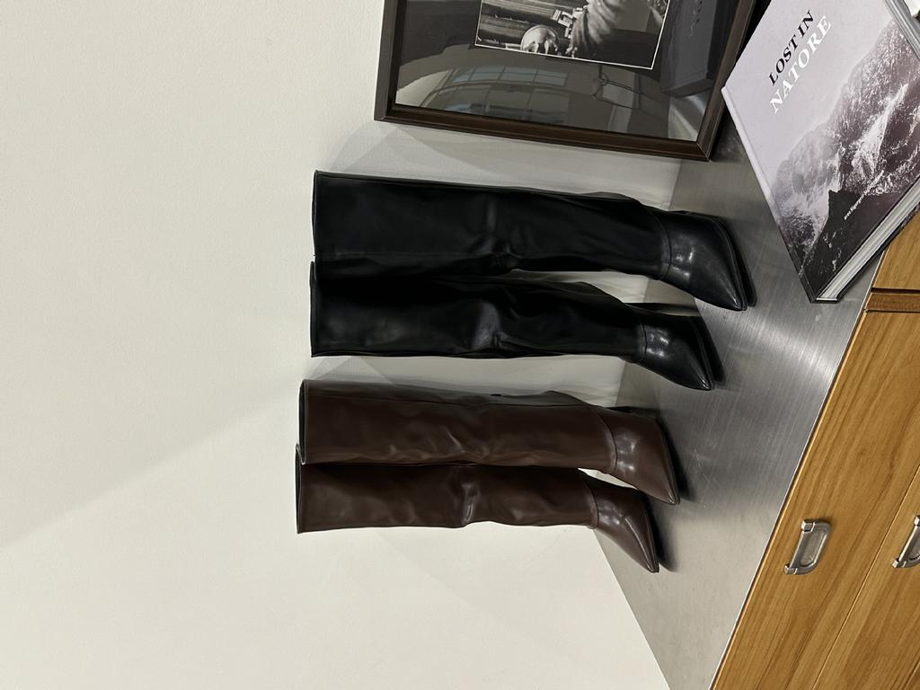 Autumn and winter 2025 new pointed brown fashionable retro design sense niche but knee knight boots pant tube boots