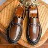Professionelle Herrenschuhe Einpedal-Lederschuhe Metallschnalle Herren-Loafer Einfache Lederschuhe Erste Schicht Rindsleder Abendschuhe
