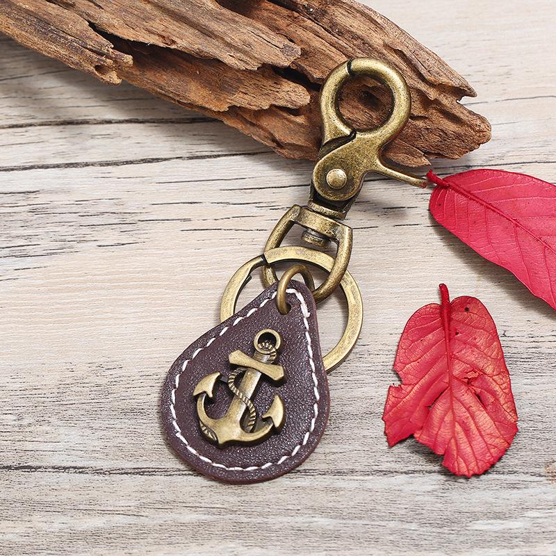 Retro Bronze Alloy & Genuine Leather Men's Keychain - European & American Style