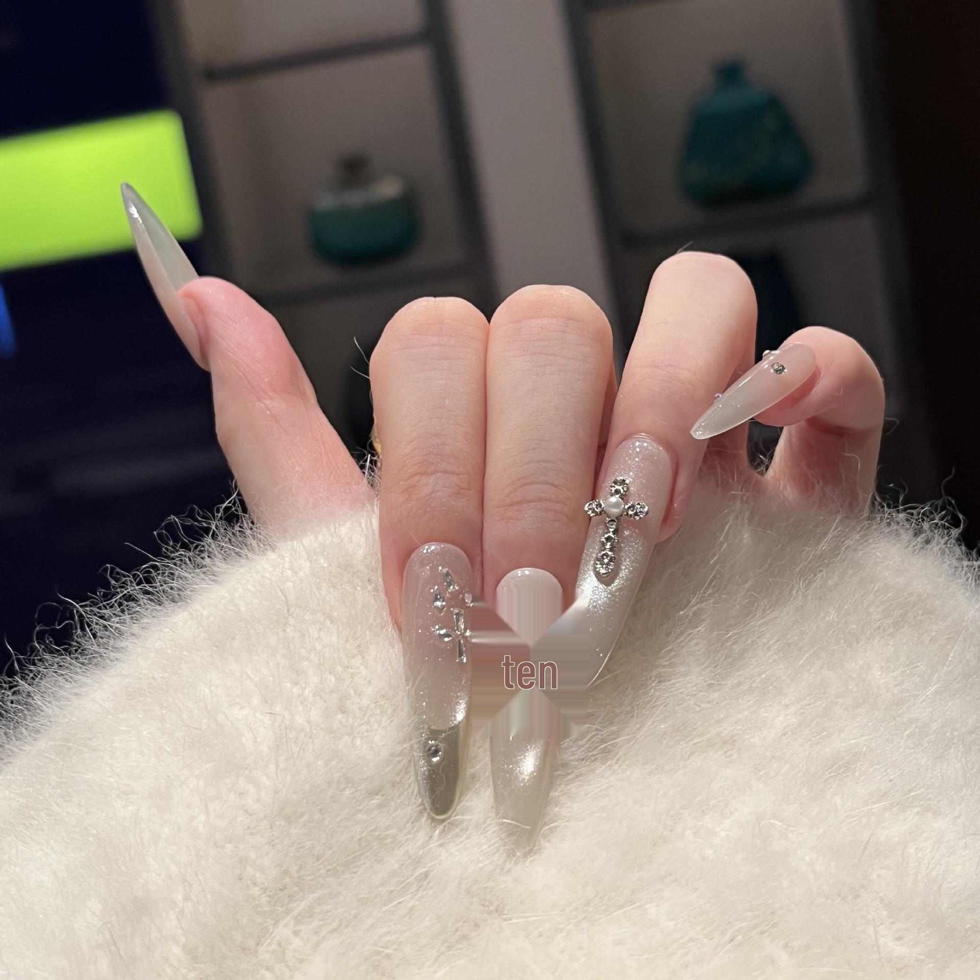 

Dairuisen Cross Ballet Autumn Handmade Flash Bulb Cat Eye Nails Small