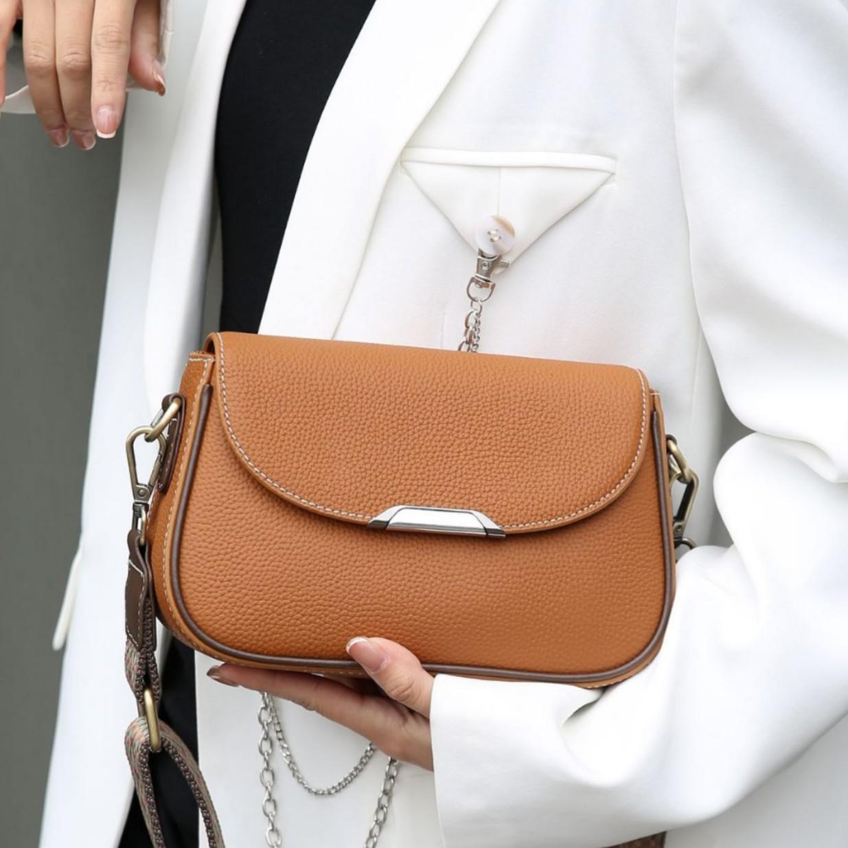 

Cowhide Shoulder Crossbody Women s Large Capacity Bag чорний