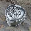 Staubdichte Schmuckschatulle aus Metall Herzförmig Ring Schmuck Aufbewahrung Anhänger Perlen